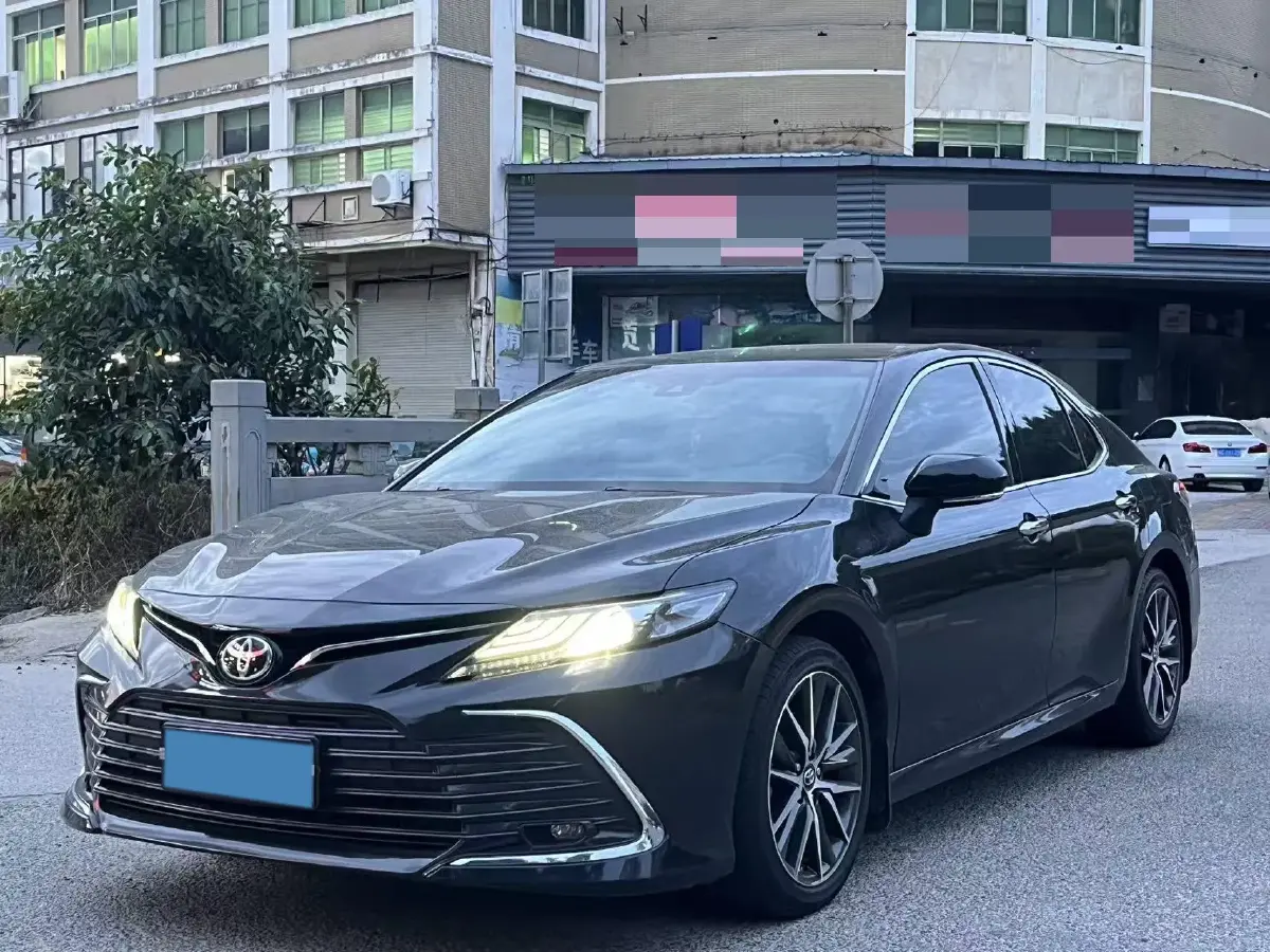 2021 Toyota Camry 2.5L 209HP L4 8AT