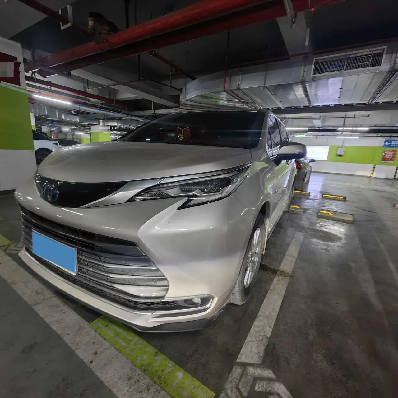 2021 TOYOTA SIENNA view 1