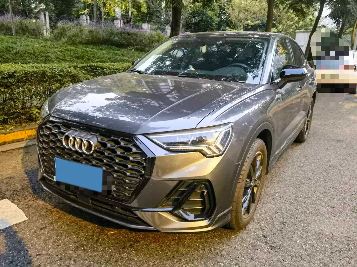 2021 AUDI Q3 view 1