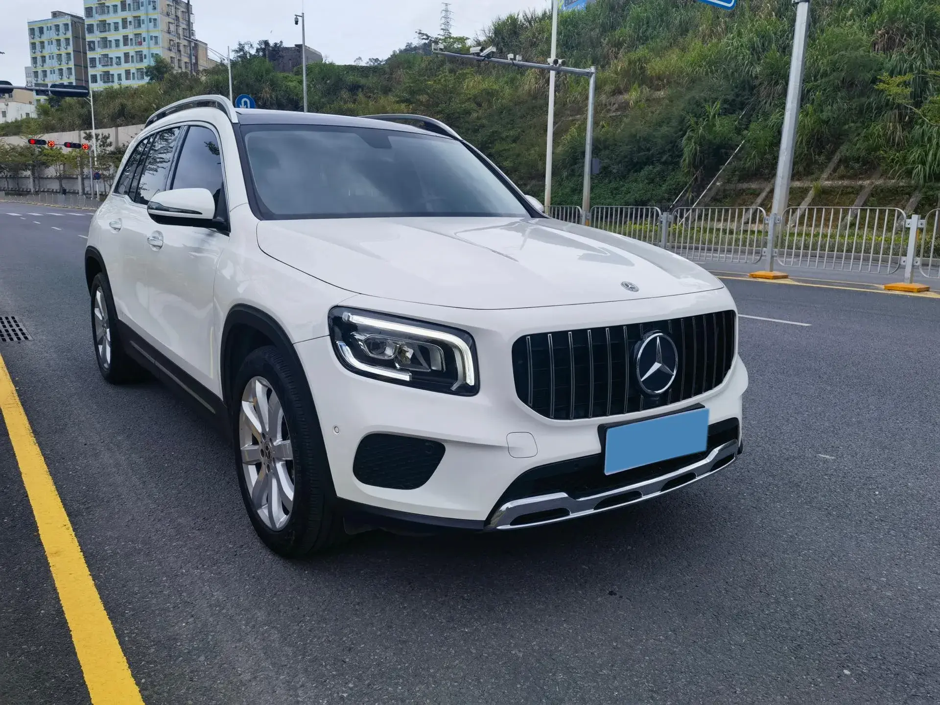 2020 MERCEDES-BENZ GLB thumbnail 4