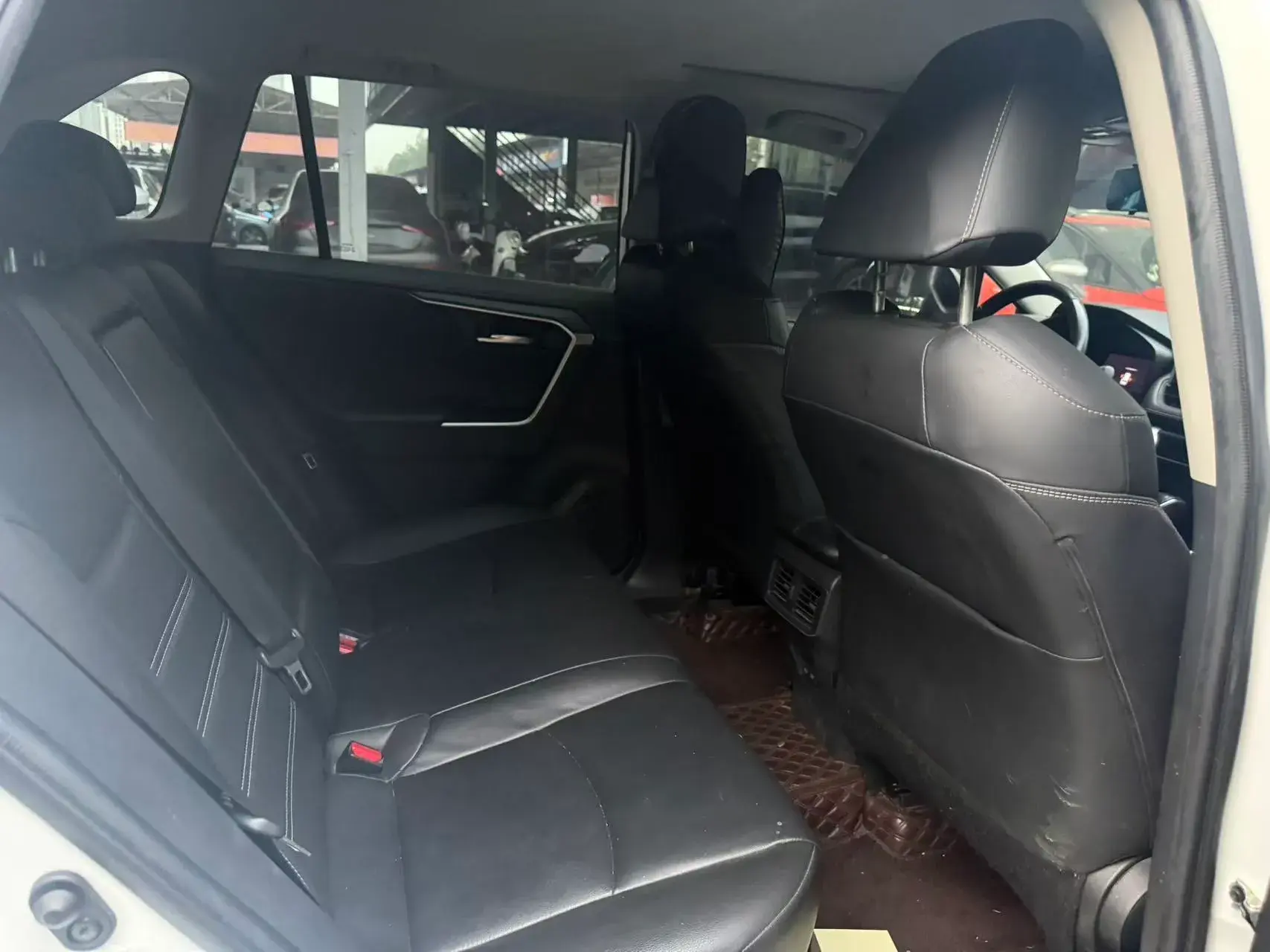 2021 TOYOTA RAV4 thumbnail 4