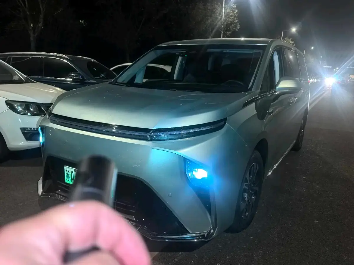 2025 MAXUS DaJia 9 BEV 90KWH