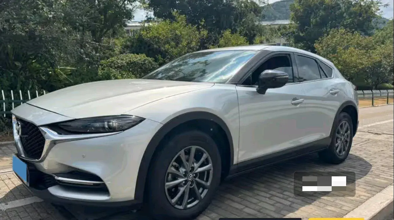 2021 MAZDA CX-4 view 1
