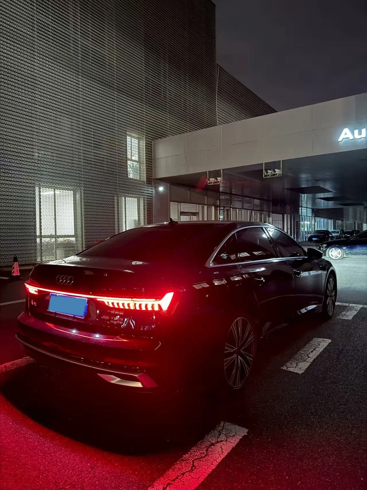 2025 AUDI A6L thumbnail 3