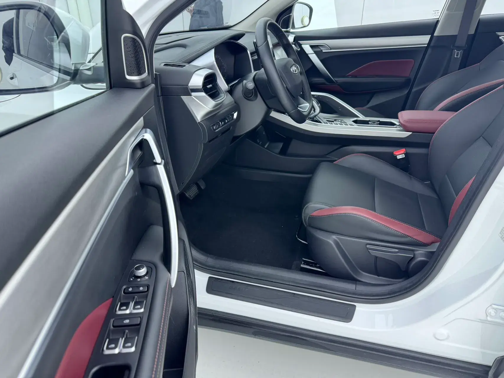 2020 GEELY COOLRAY thumbnail 4