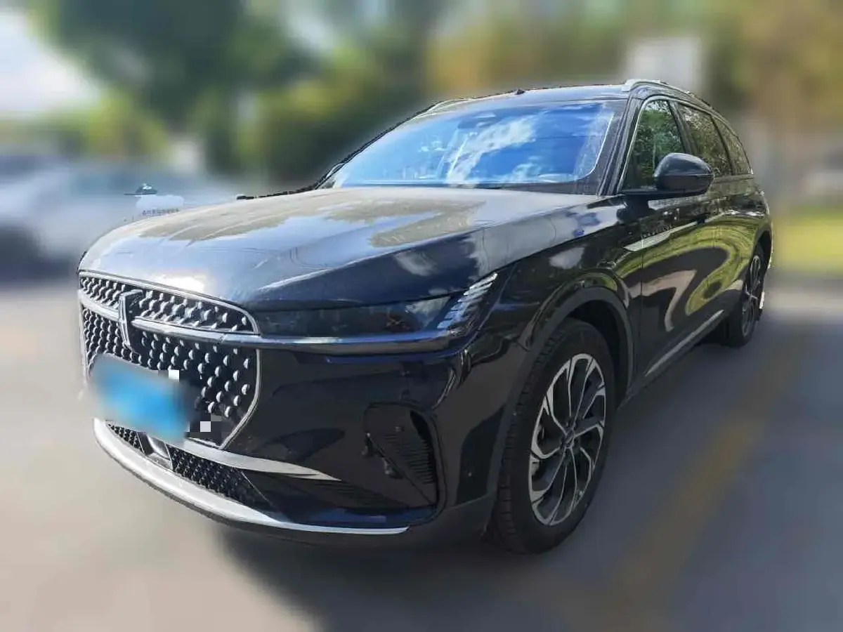 2023 Lincoln Nautilus 2.0T 261HP L4 8AT