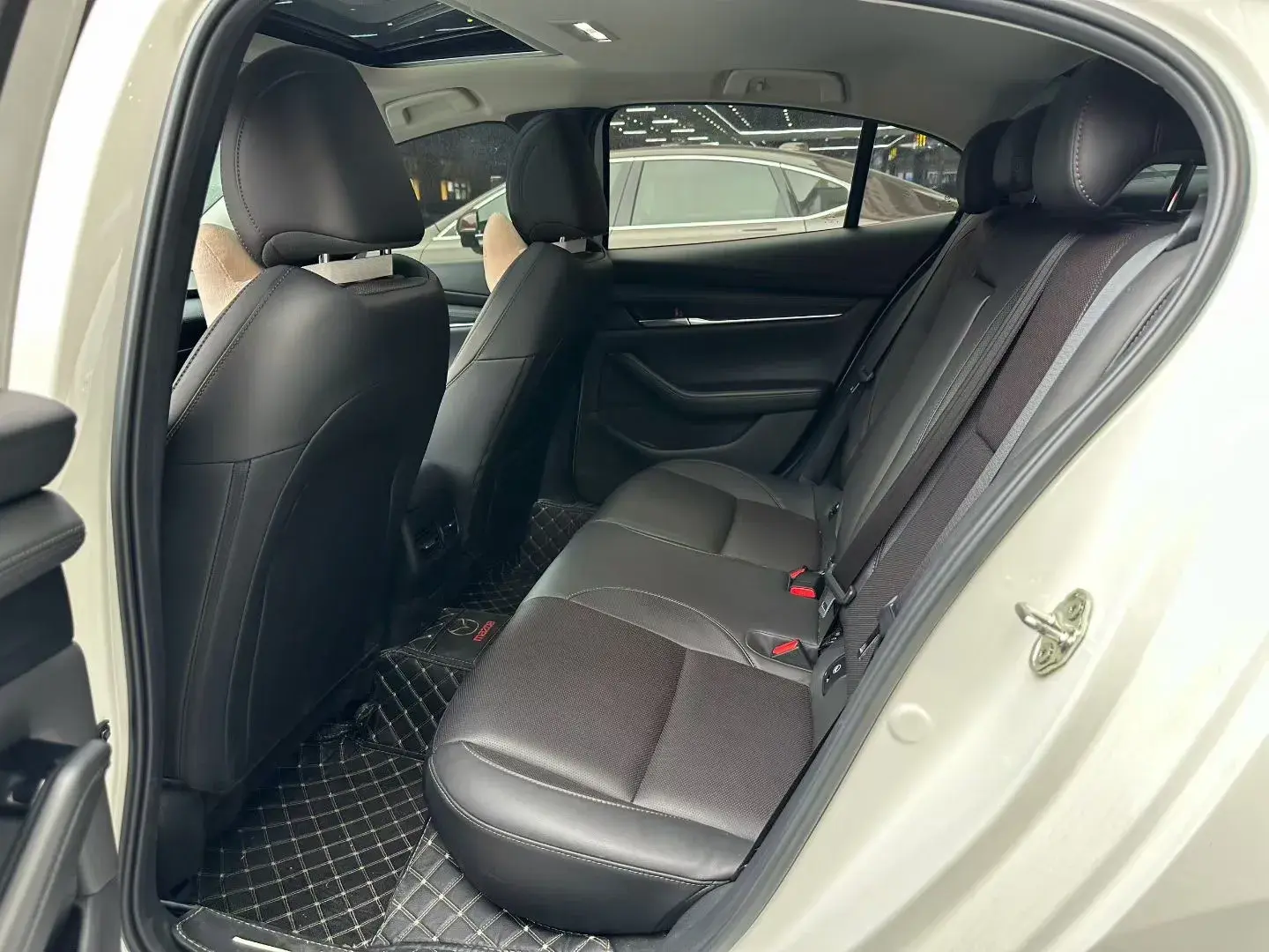 2022 MAZDA 3 thumbnail 4