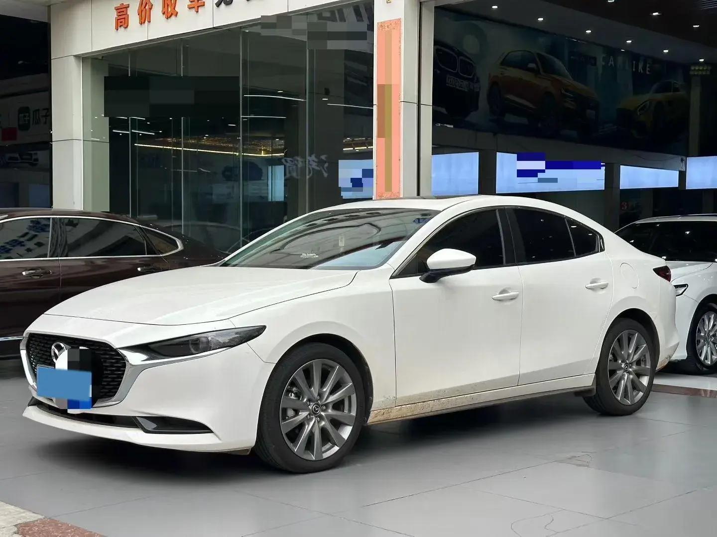 2022 MAZDA 3 view 1
