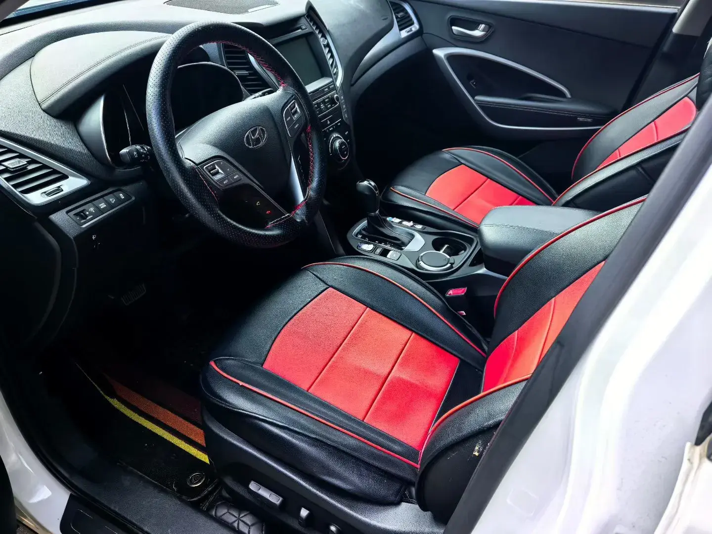 2017 HYUNDAI SANTAFE thumbnail 3