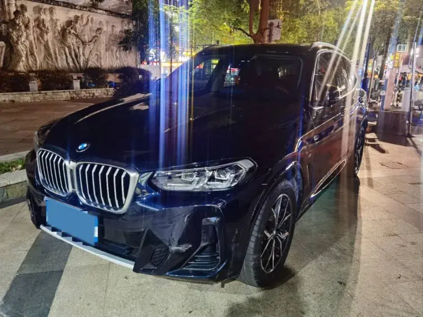 2022 BMW X3 view 1