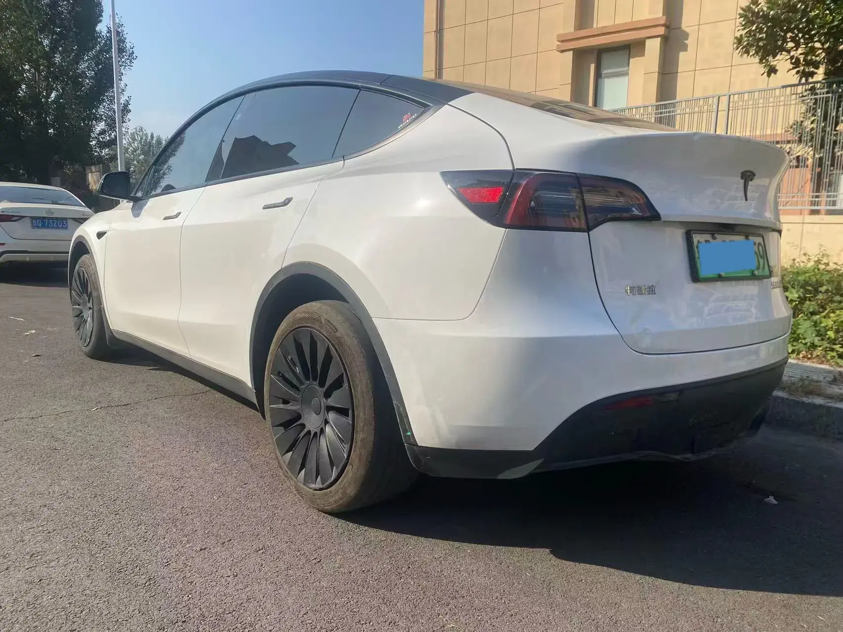 2024 TESLA MODEL thumbnail 4