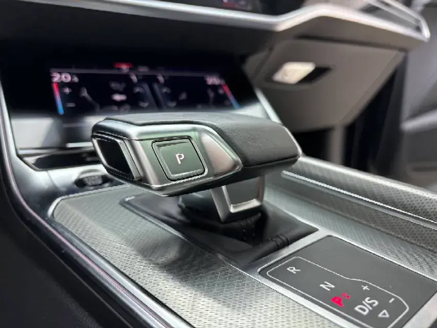 2024 AUDI A6L thumbnail 3