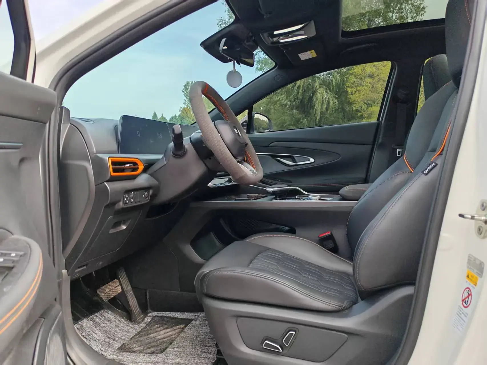 2022 CHANGAN UNI-T thumbnail 4