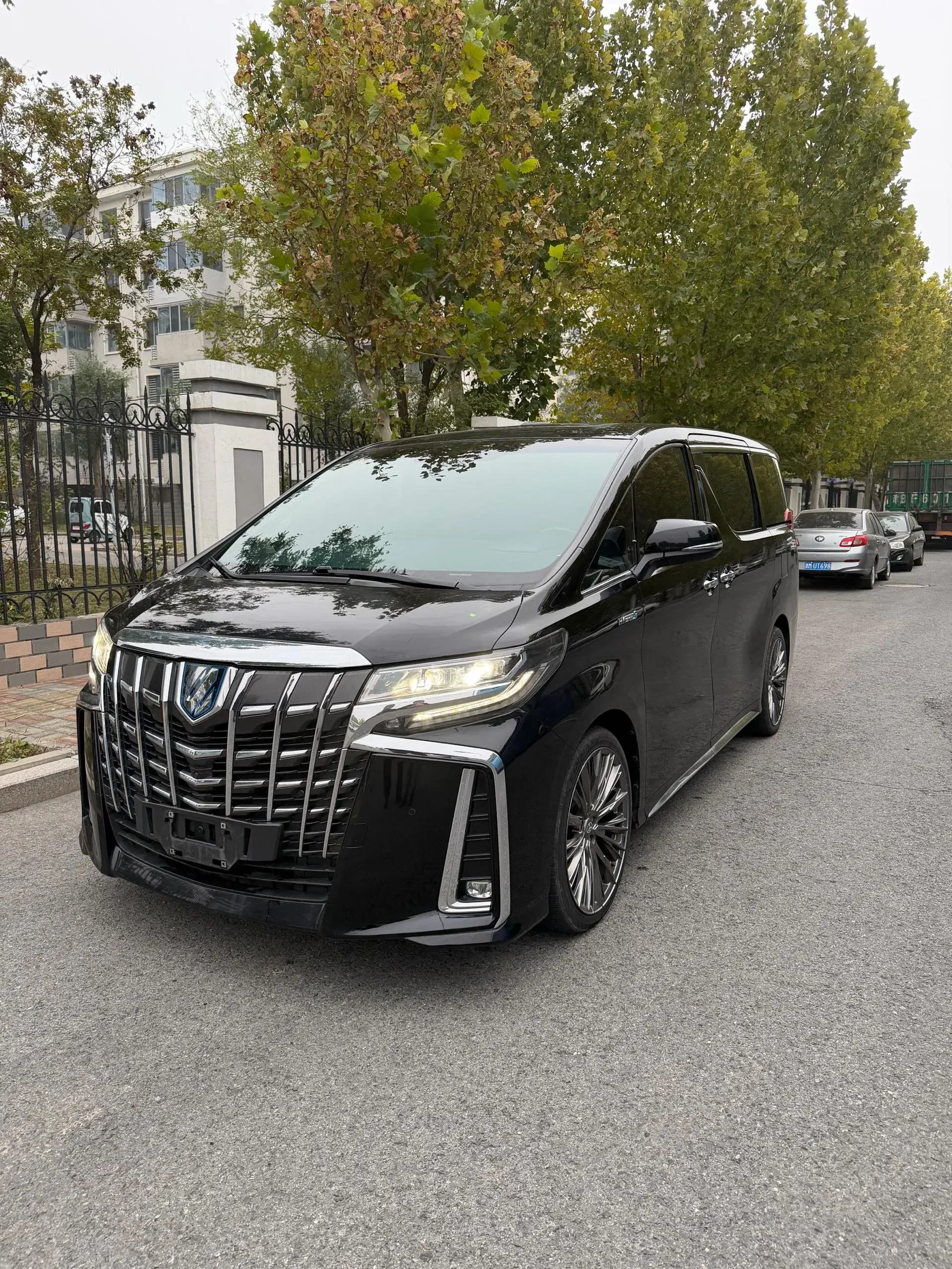 2021 TOYOTA ALPHARD view 1