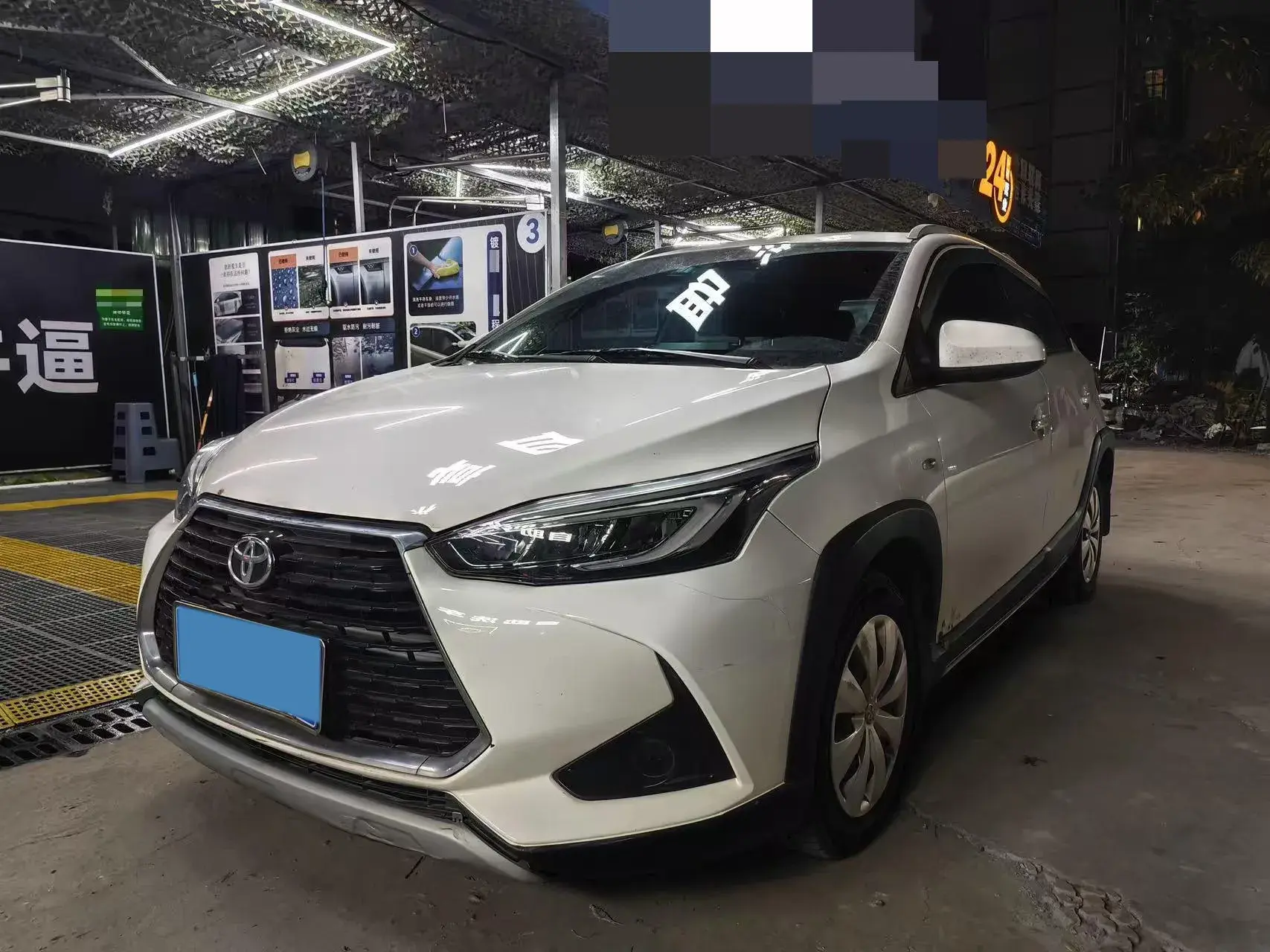 2021 TOYOTA YARIS view 1