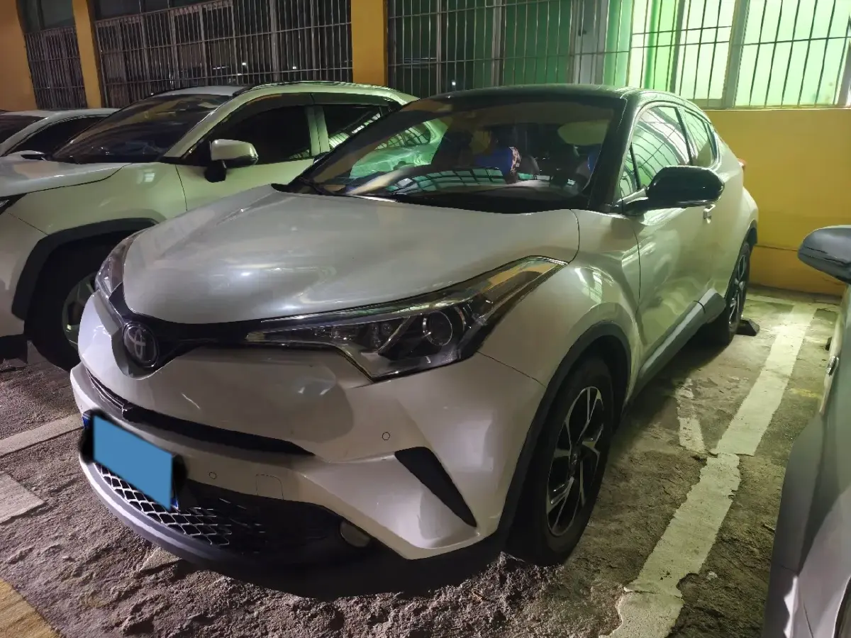 2020 Toyota C-HR 2.0L 171HP L4 CVT