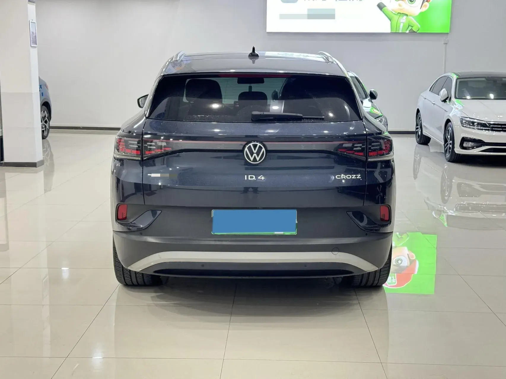 2024 VOLKSWAGEN ID.4 thumbnail 4