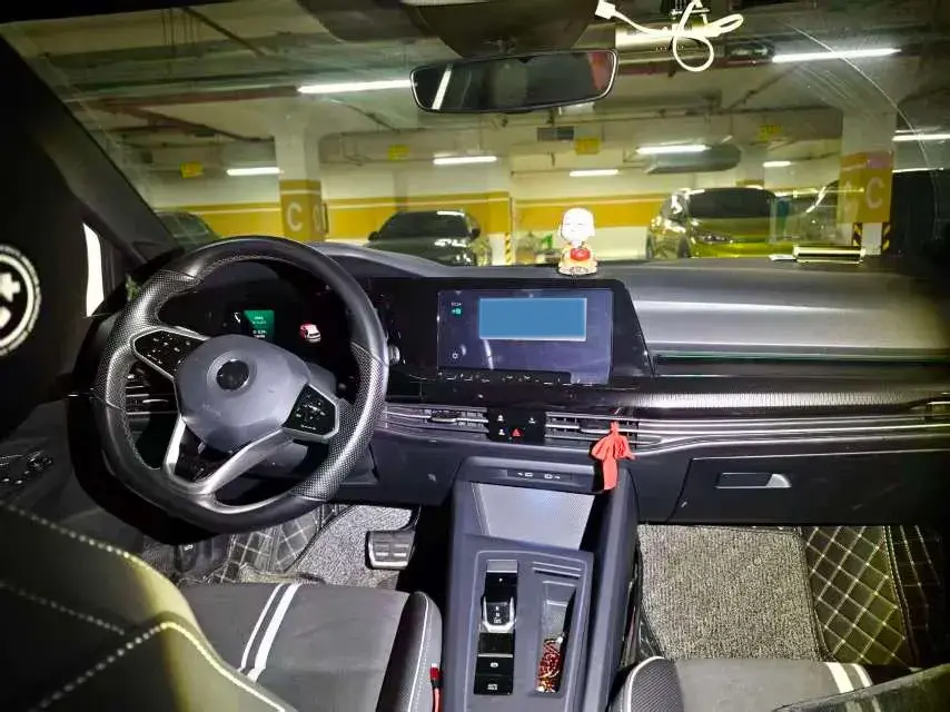 2021 VOLKSWAGEN GOLF thumbnail 3