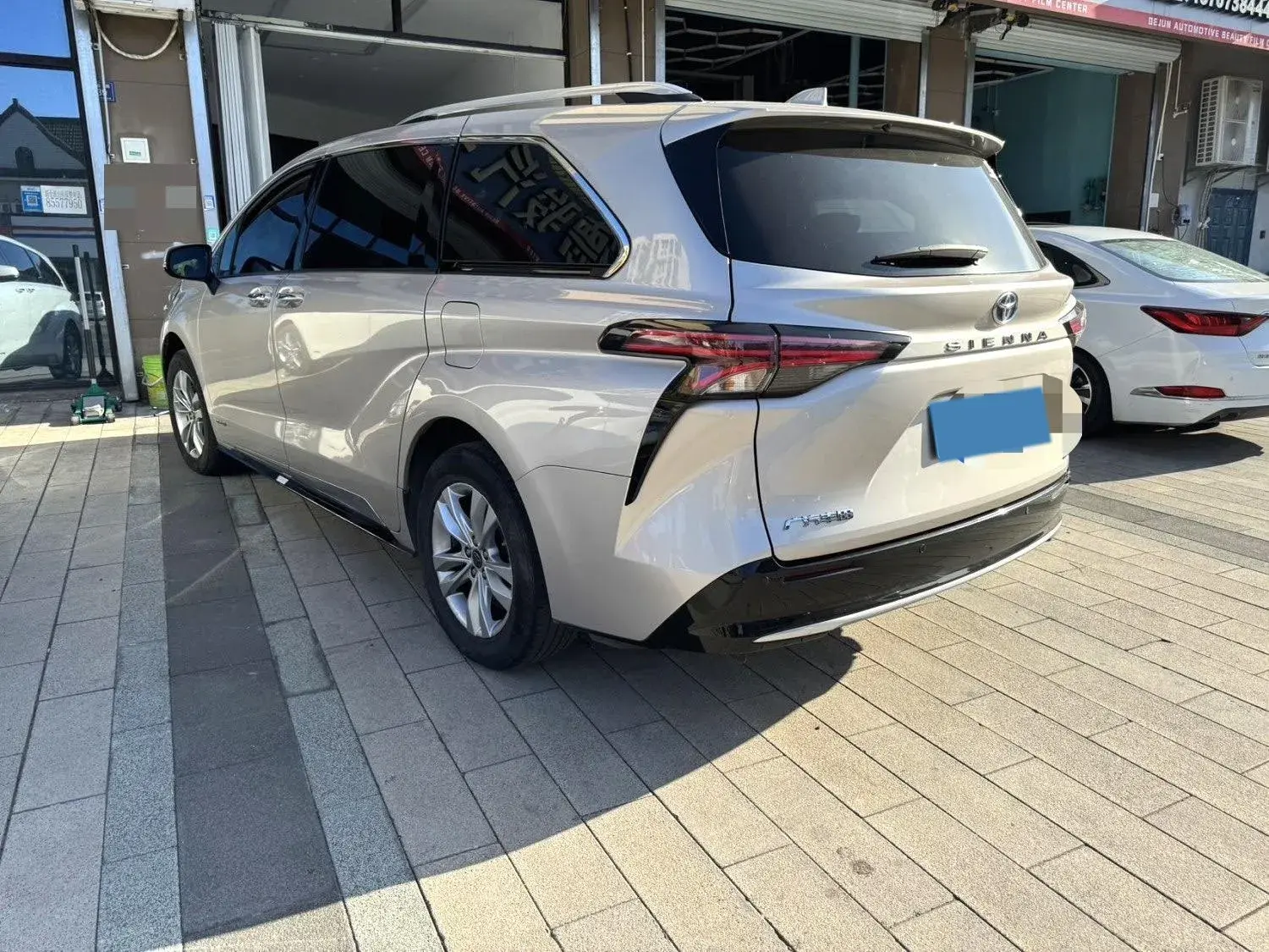 2021 TOYOTA SIENNA thumbnail 3