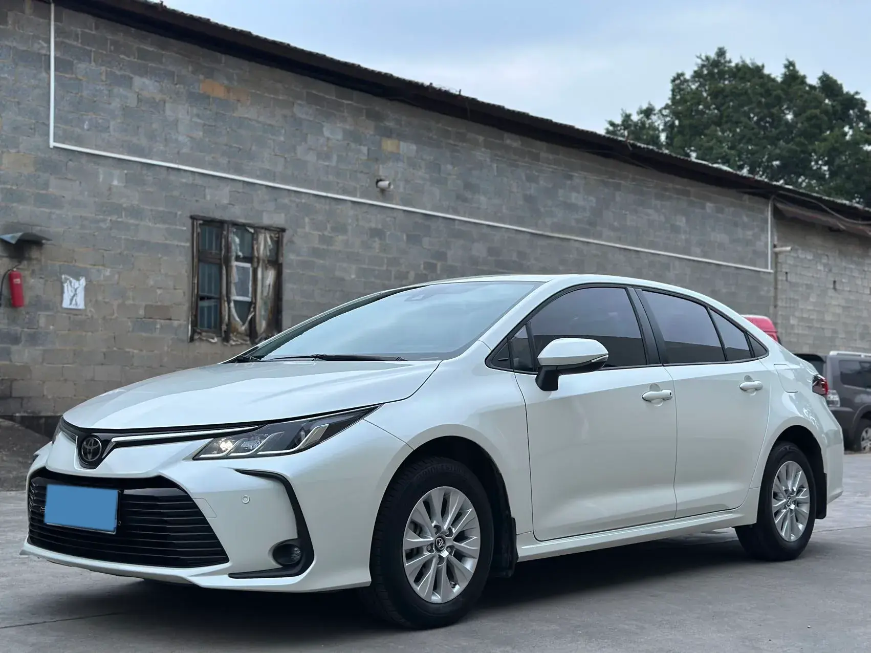 2019 TOYOTA COROLLA view 1