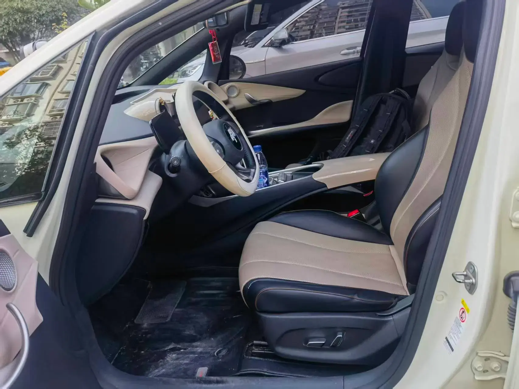 2023 BYD DOLPHIN thumbnail 2