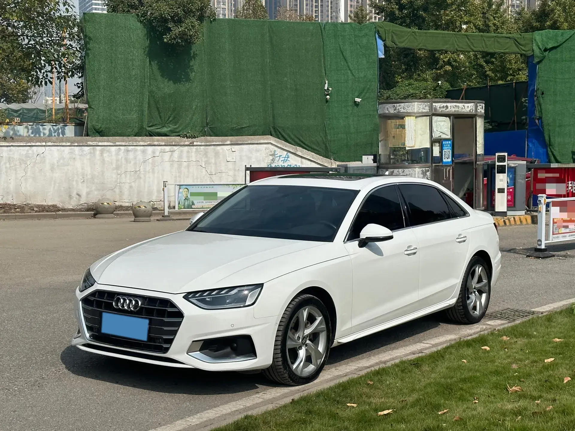 2020 AUDI A4L view 1