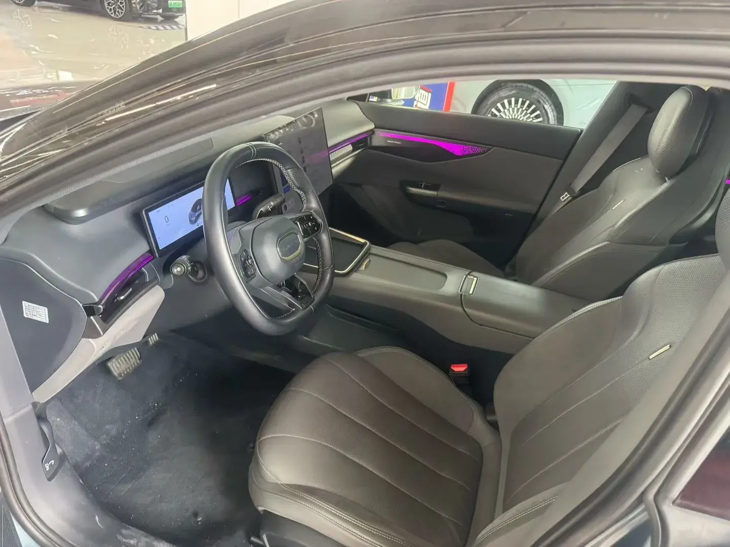 2024 LYNK&CO 07 thumbnail 4