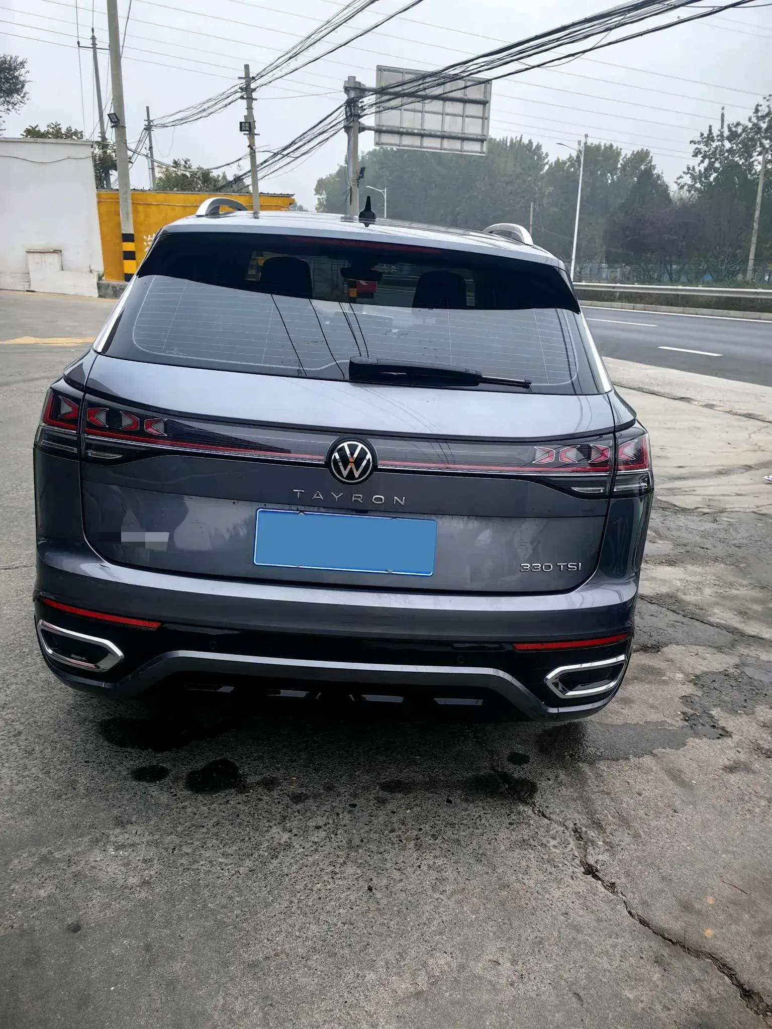 2023 VOLKSWAGEN TAYRON thumbnail 4