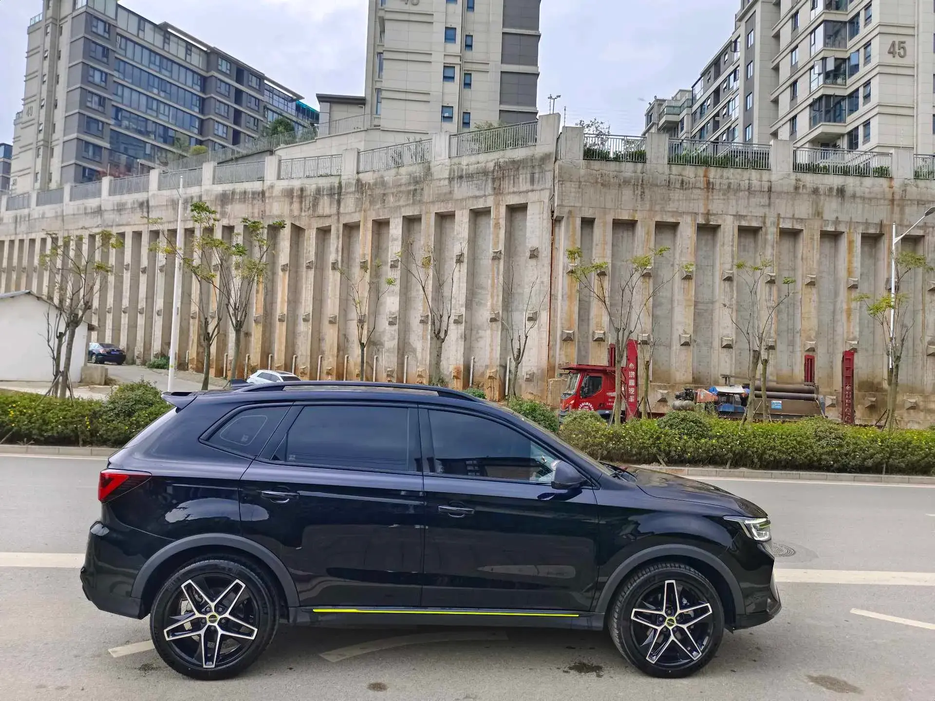 2021 ROEWE RX5 thumbnail 4