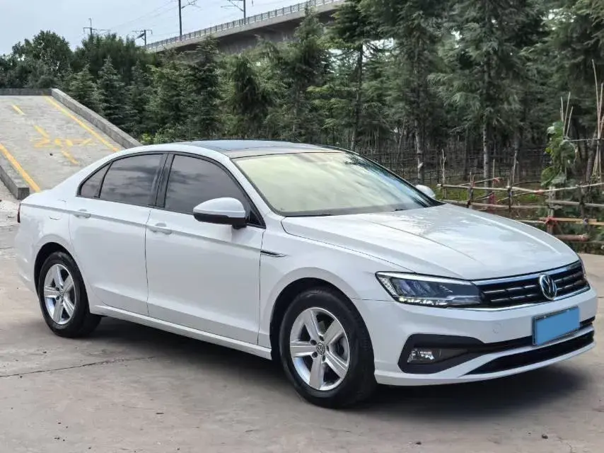 2021 VOLKSWAGEN LAMANDO thumbnail 2