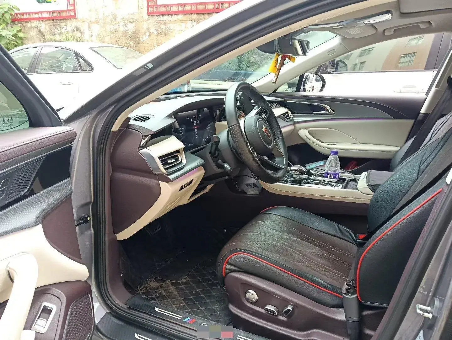 2023 HONGQI H5 thumbnail 2