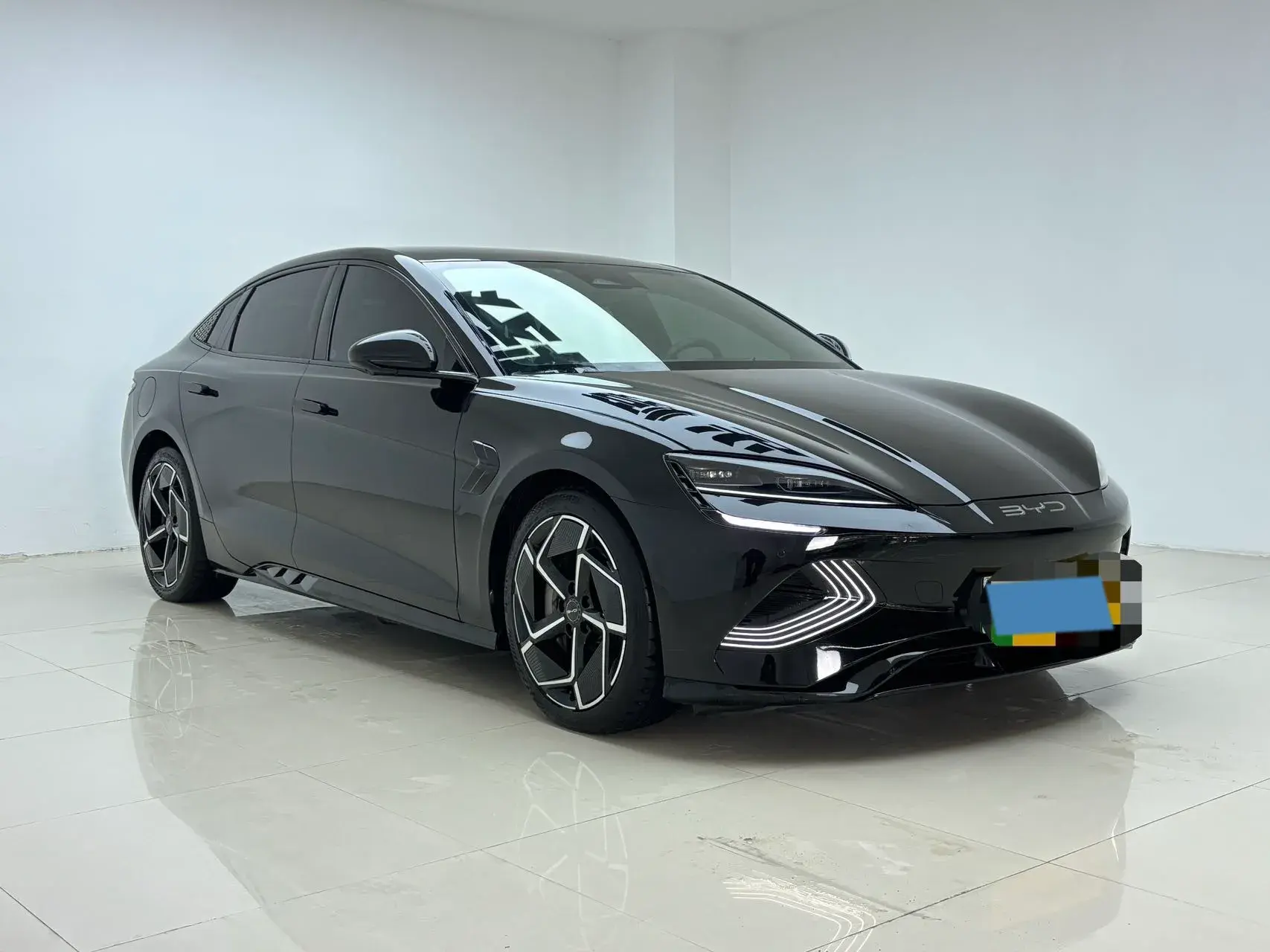 2023 BYD SEAL thumbnail 2