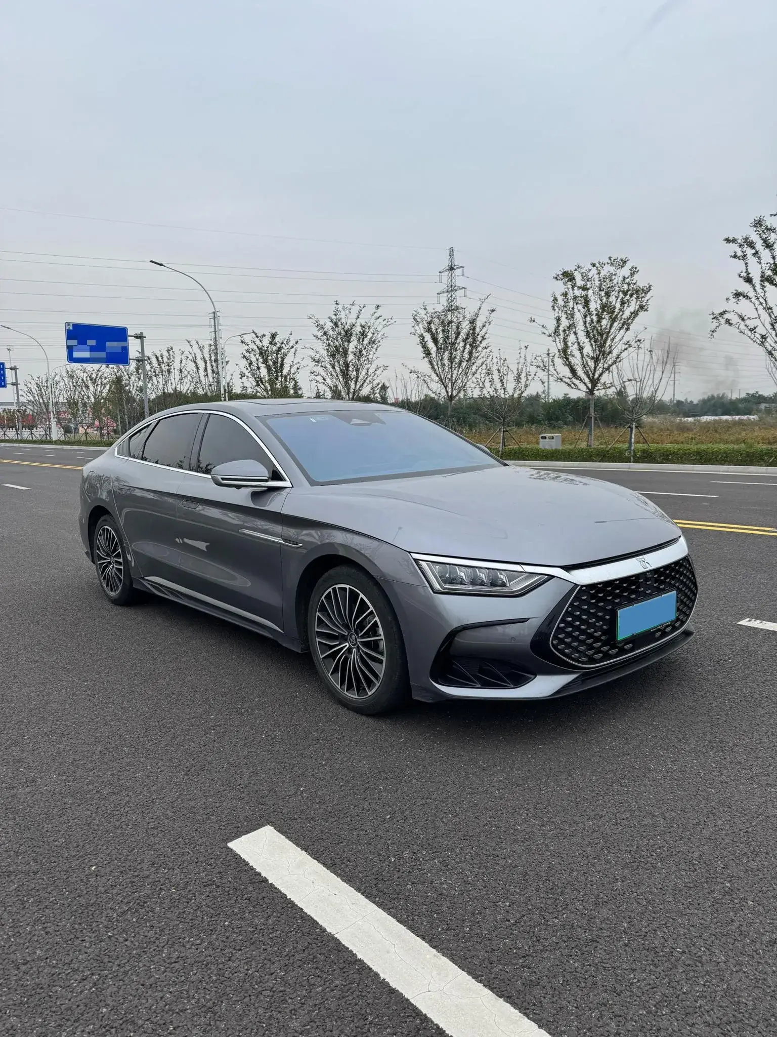 2022 BYD HAN thumbnail 3