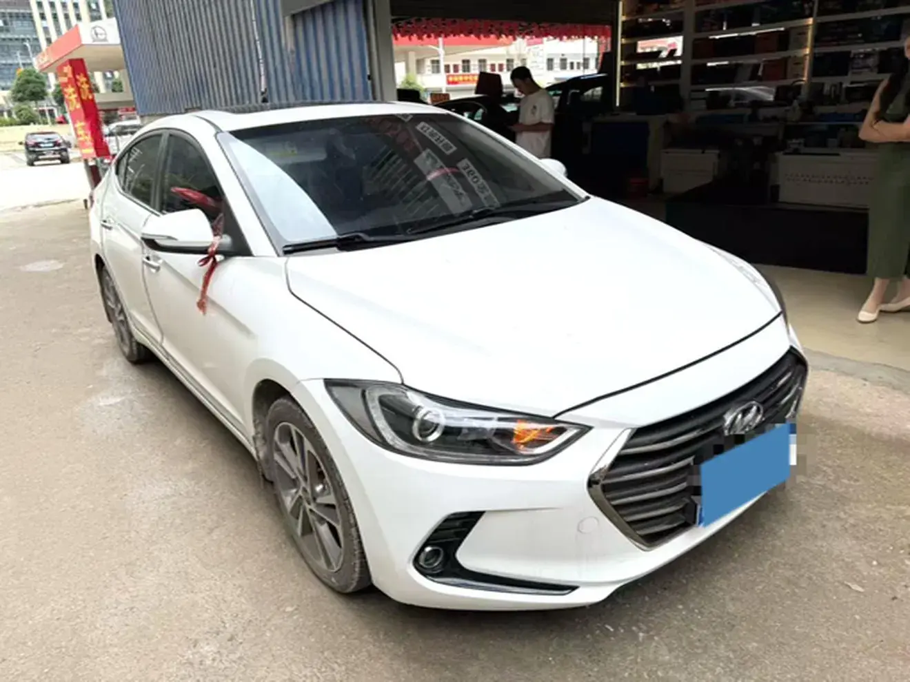 2016 HYUNDAI ELANTRA thumbnail 2