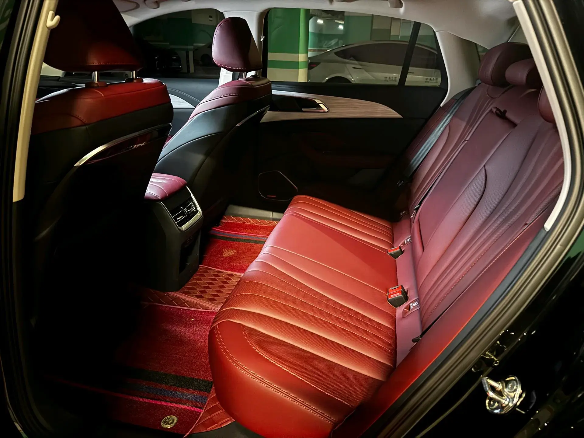 2025 HONGQI H5 thumbnail 4