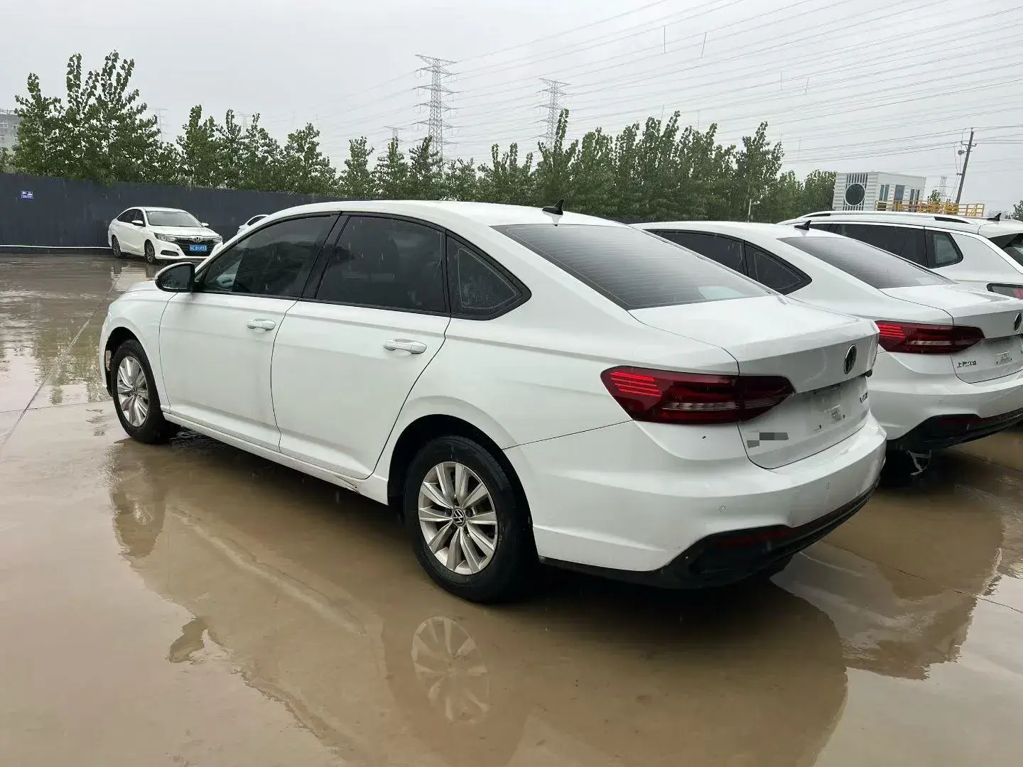 2023 VOLKSWAGEN LAVIDA thumbnail 4