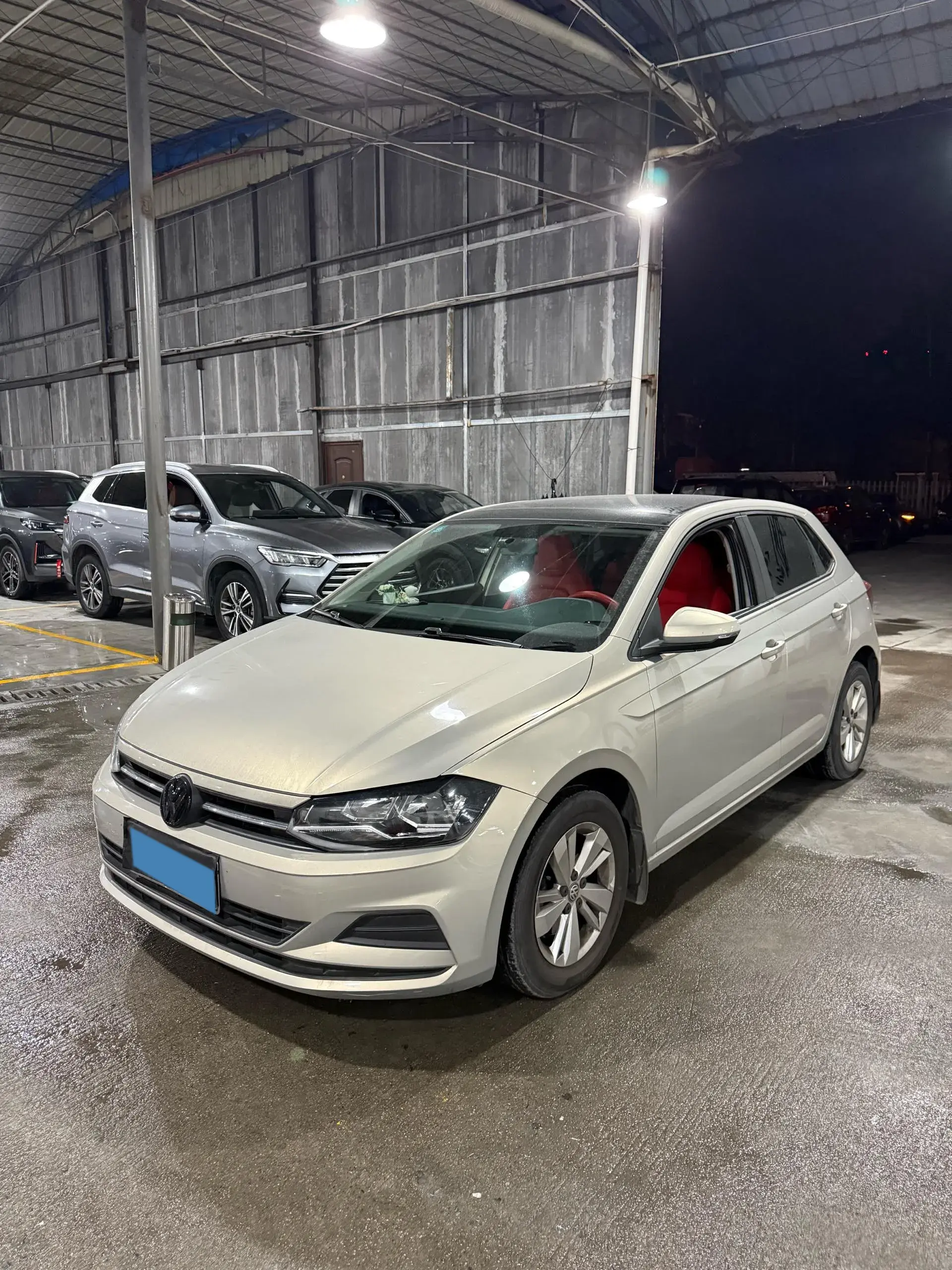 2019 VOLKSWAGEN POLO view 1