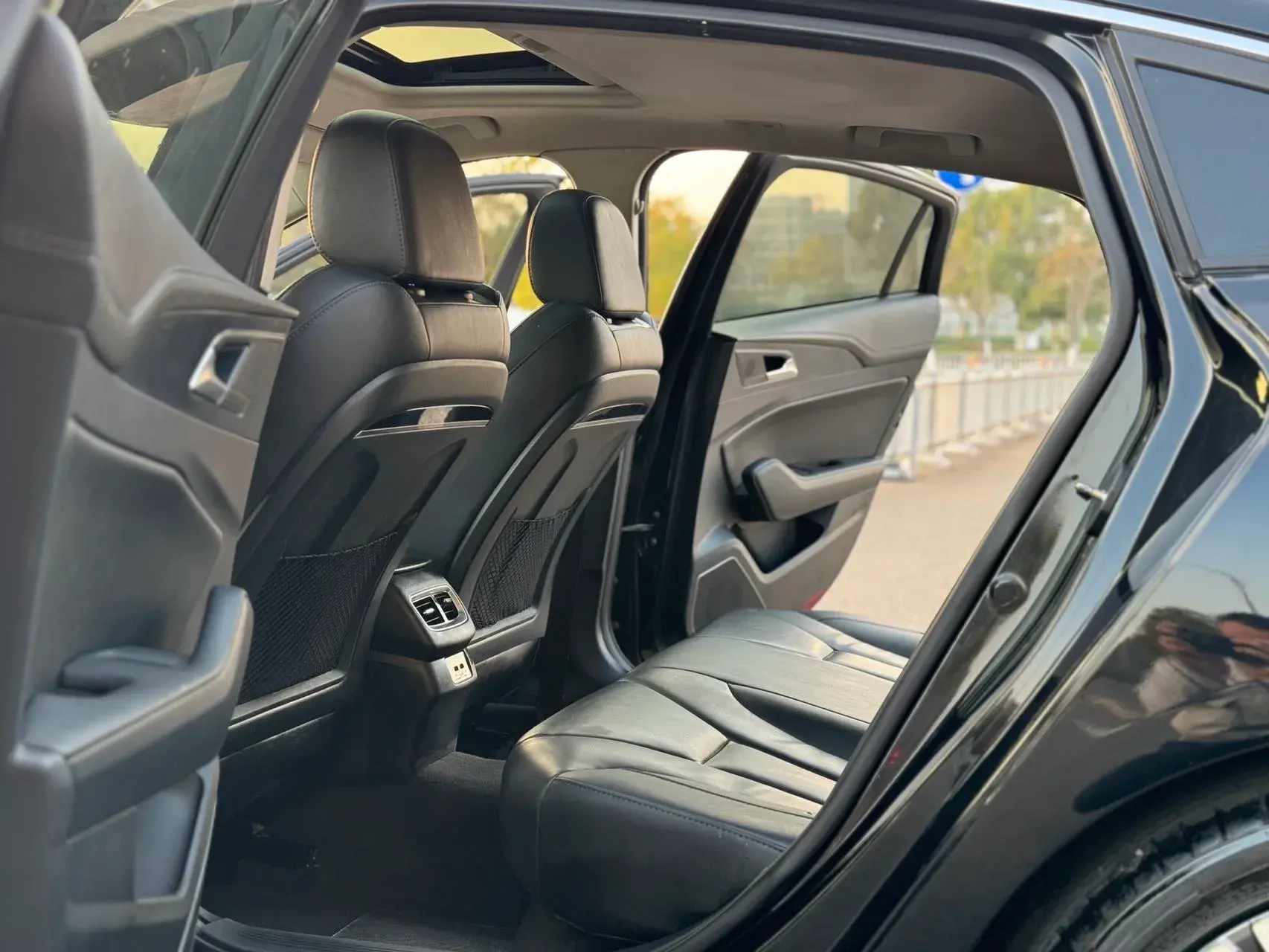 2020 HONGQI H5 thumbnail 4