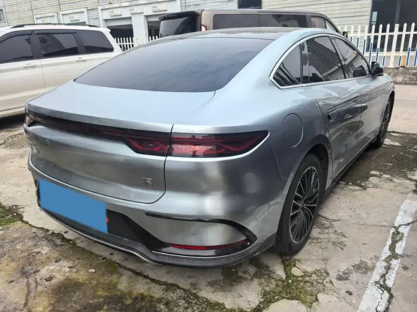 2022 BYD HAN thumbnail 3