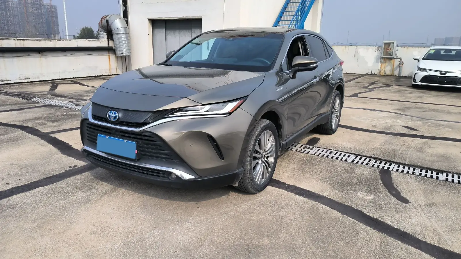 2022 Toyota Harrier 2.5L 178HP L4 E-CVT Hybrid