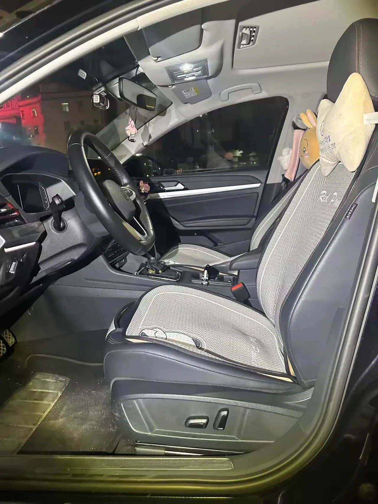 2023 VOLKSWAGEN LAVIDA thumbnail 3