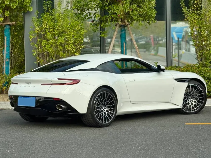 2025 Aston Martin DB12 4.0T 680HP V8 8AT,autocango,china used car exporter,china ev exporter,chinese used car exporter,chinese used ev exporter