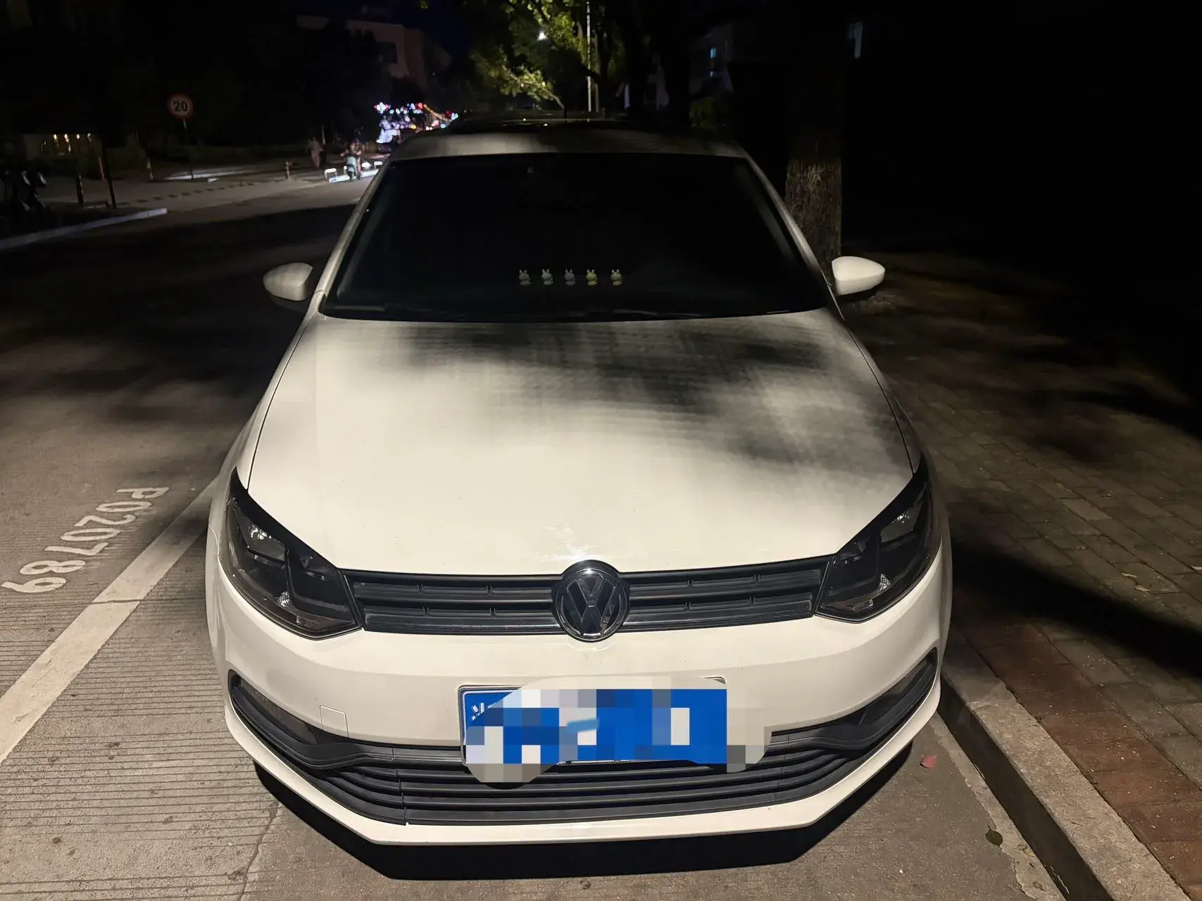 2016 VOLKSWAGEN POLO thumbnail 3