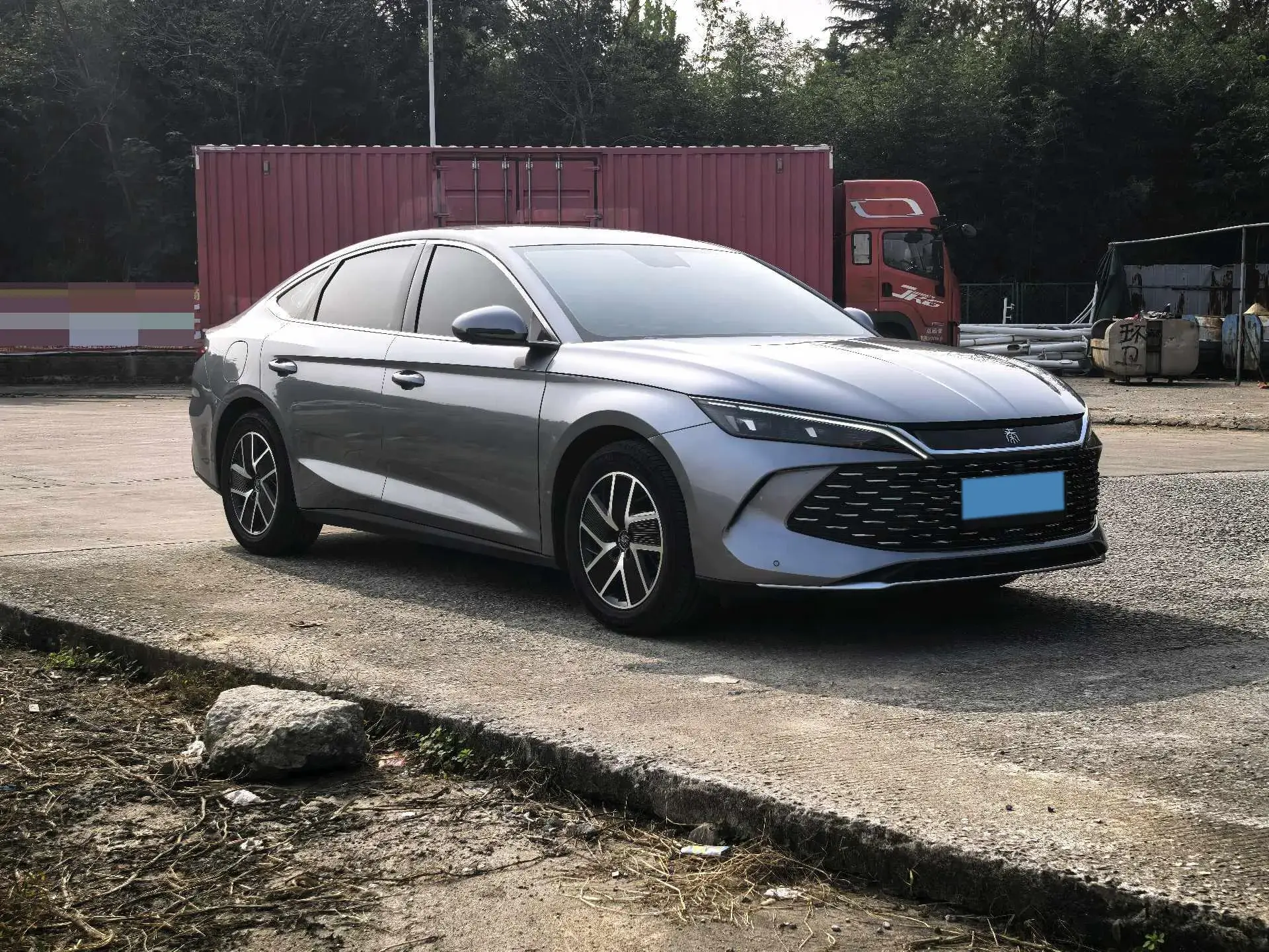 2024 BYD QINL thumbnail 3