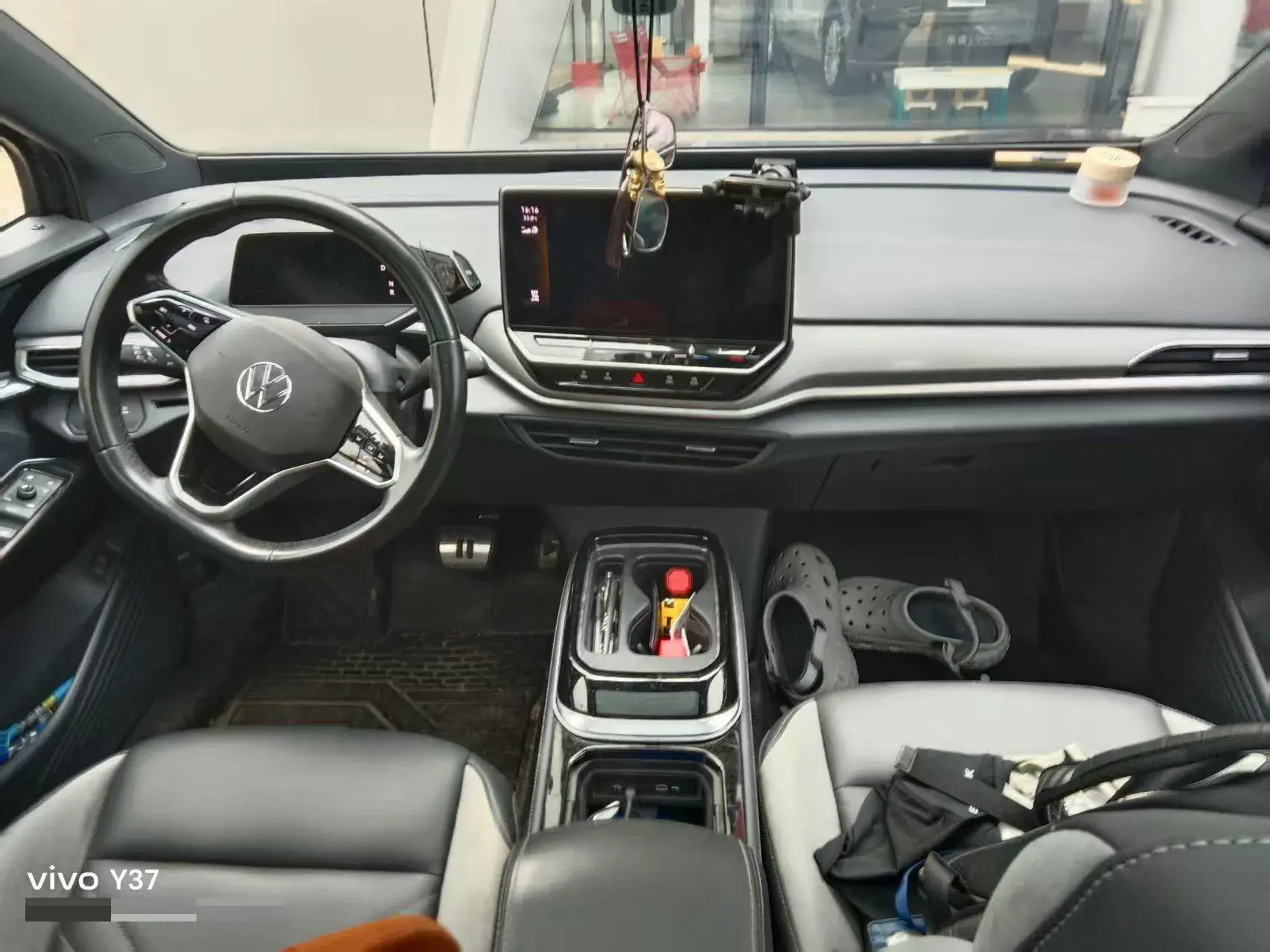 2021 VOLKSWAGEN ID.4 thumbnail 4