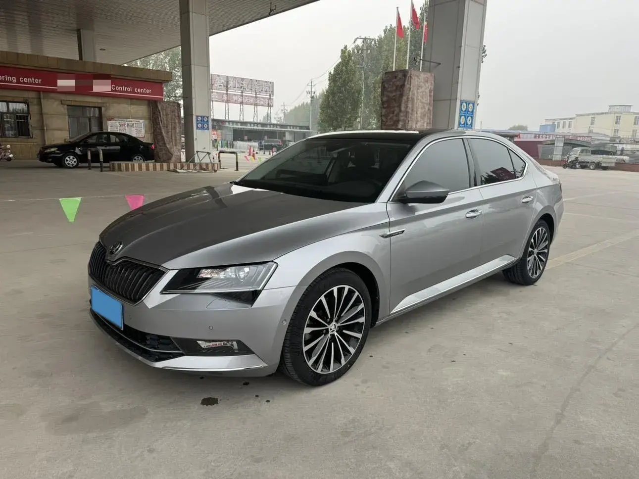 2018 SKODA SUPERB view 1