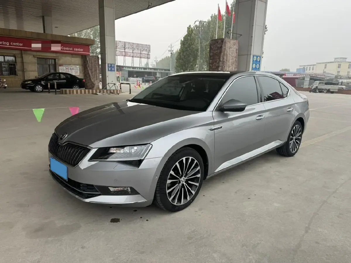2018 Skoda Superb 1.8T 180HP L4 7DCT