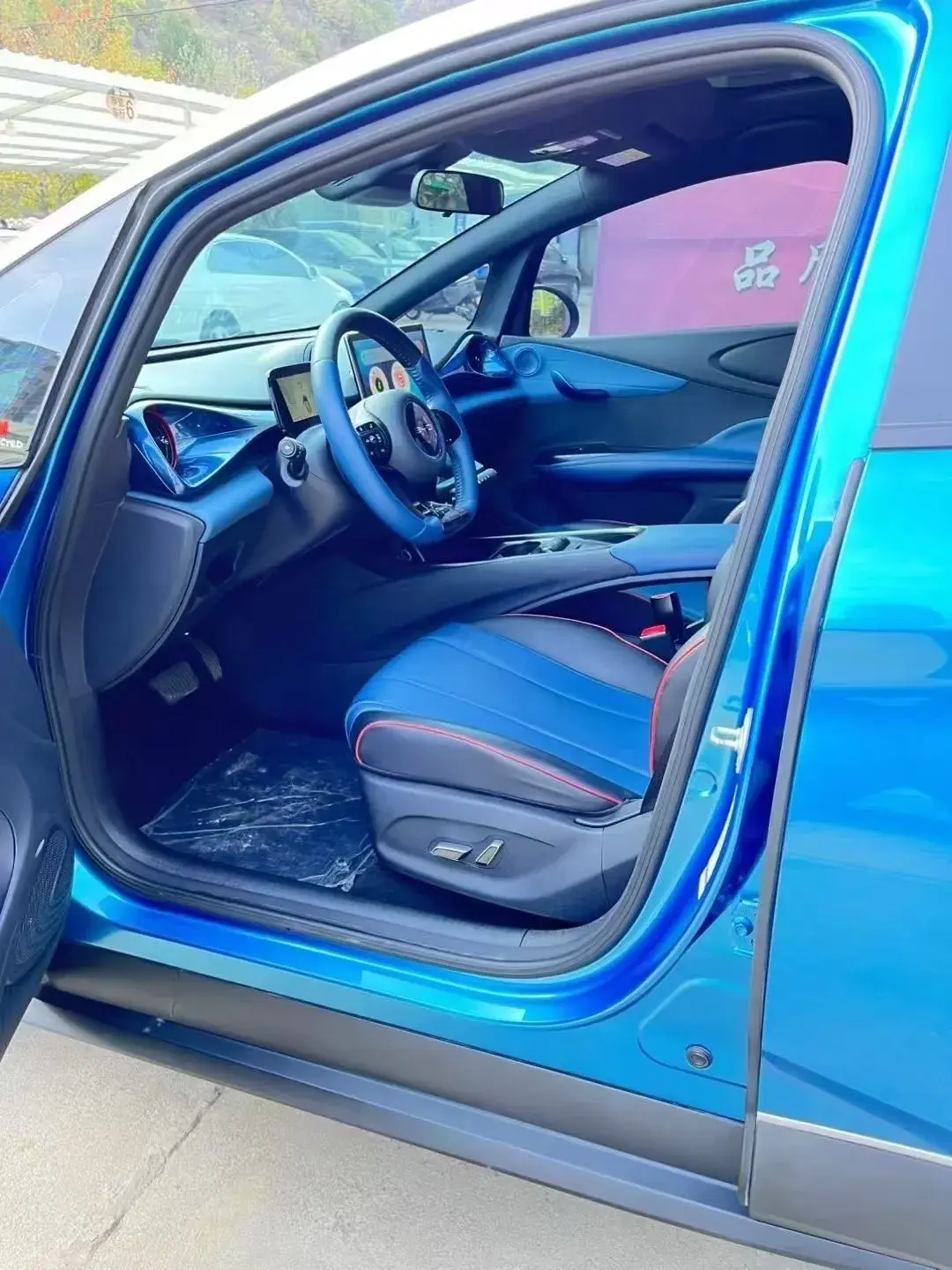 2021 BYD DOLPHIN thumbnail 4