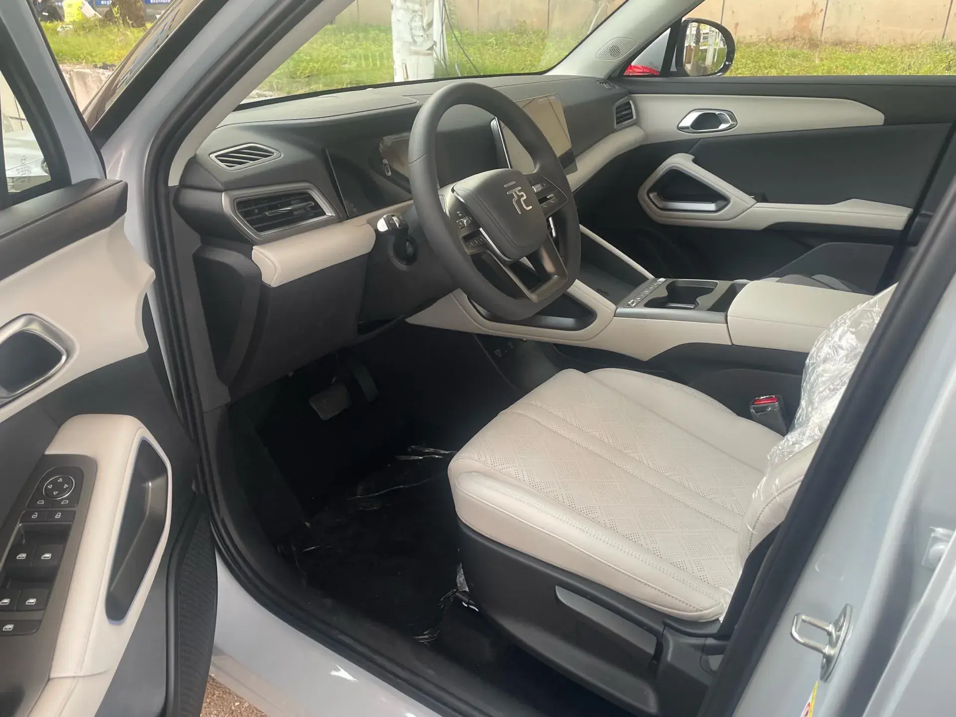 2025 BYD YUANUP thumbnail 4