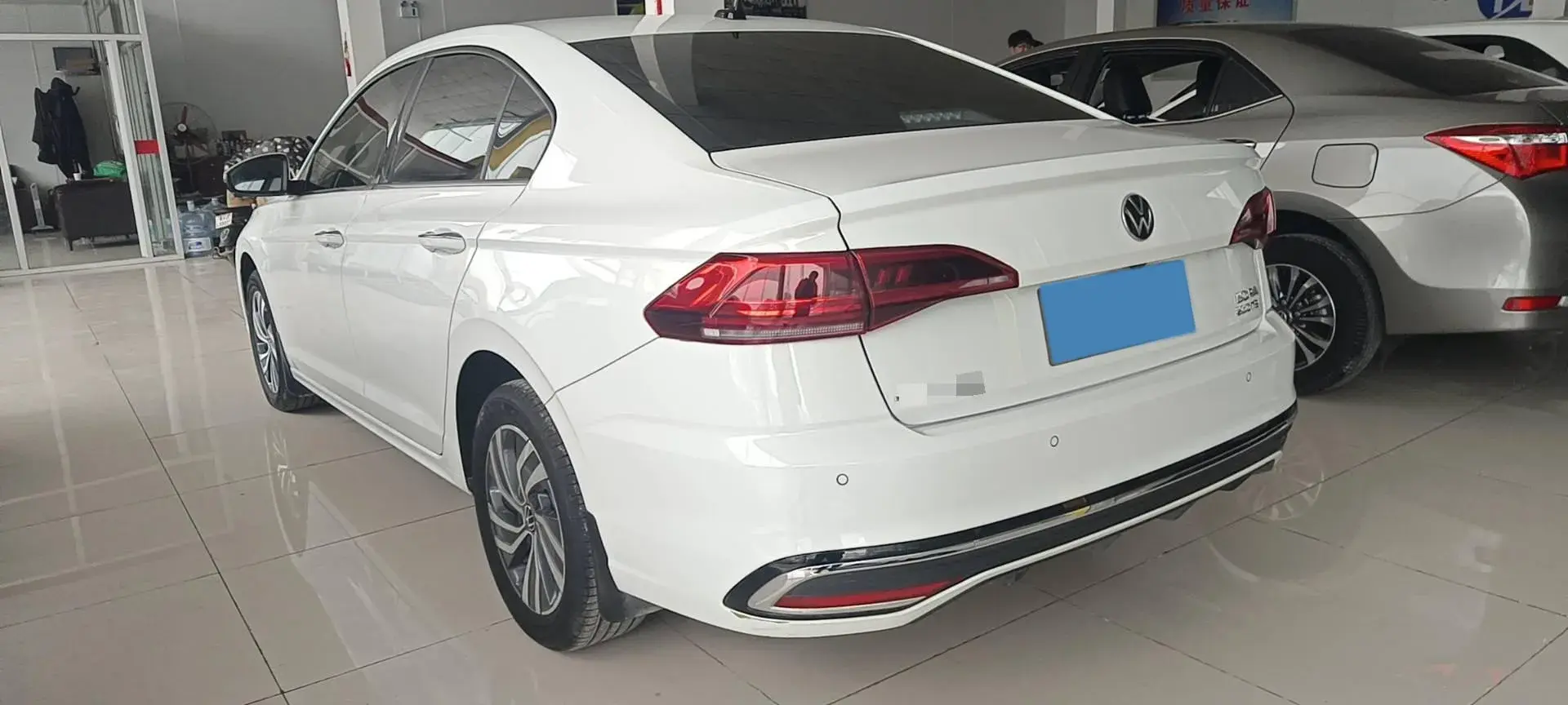 2023 VOLKSWAGEN BORA thumbnail 3